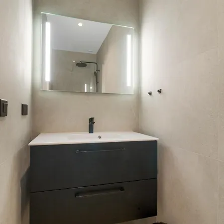 Grand Climatise Bastille - Marais Paryż